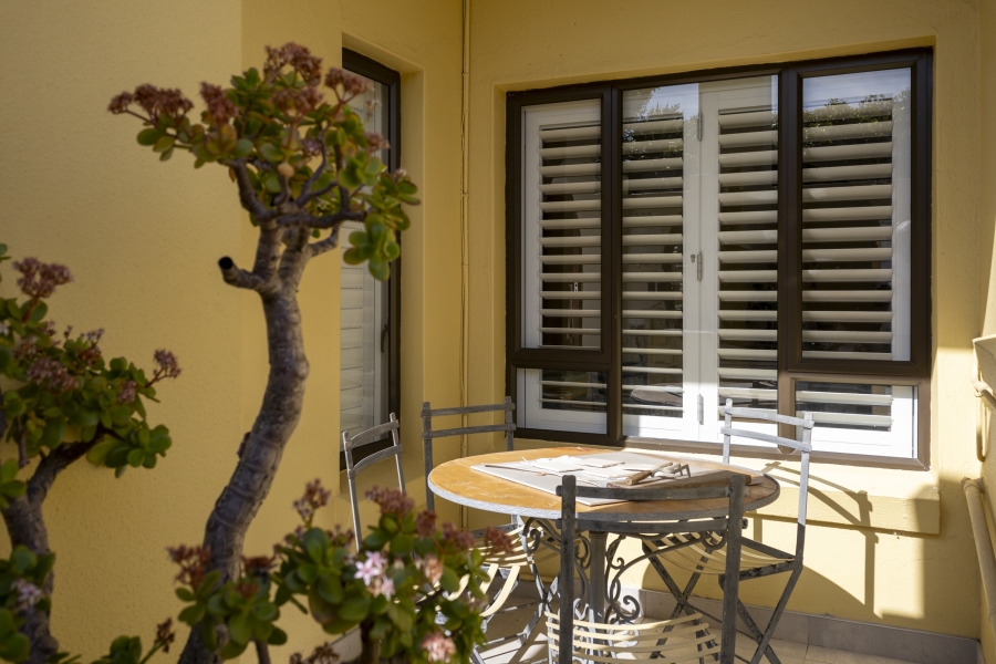 7 Bedroom Property for Sale in West Beach Eastern Cape